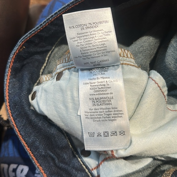 Eddie Bauer Women's Curvy Fit Trouser Leg Dark Bue Jeans size 10 - Picture 10 of 11